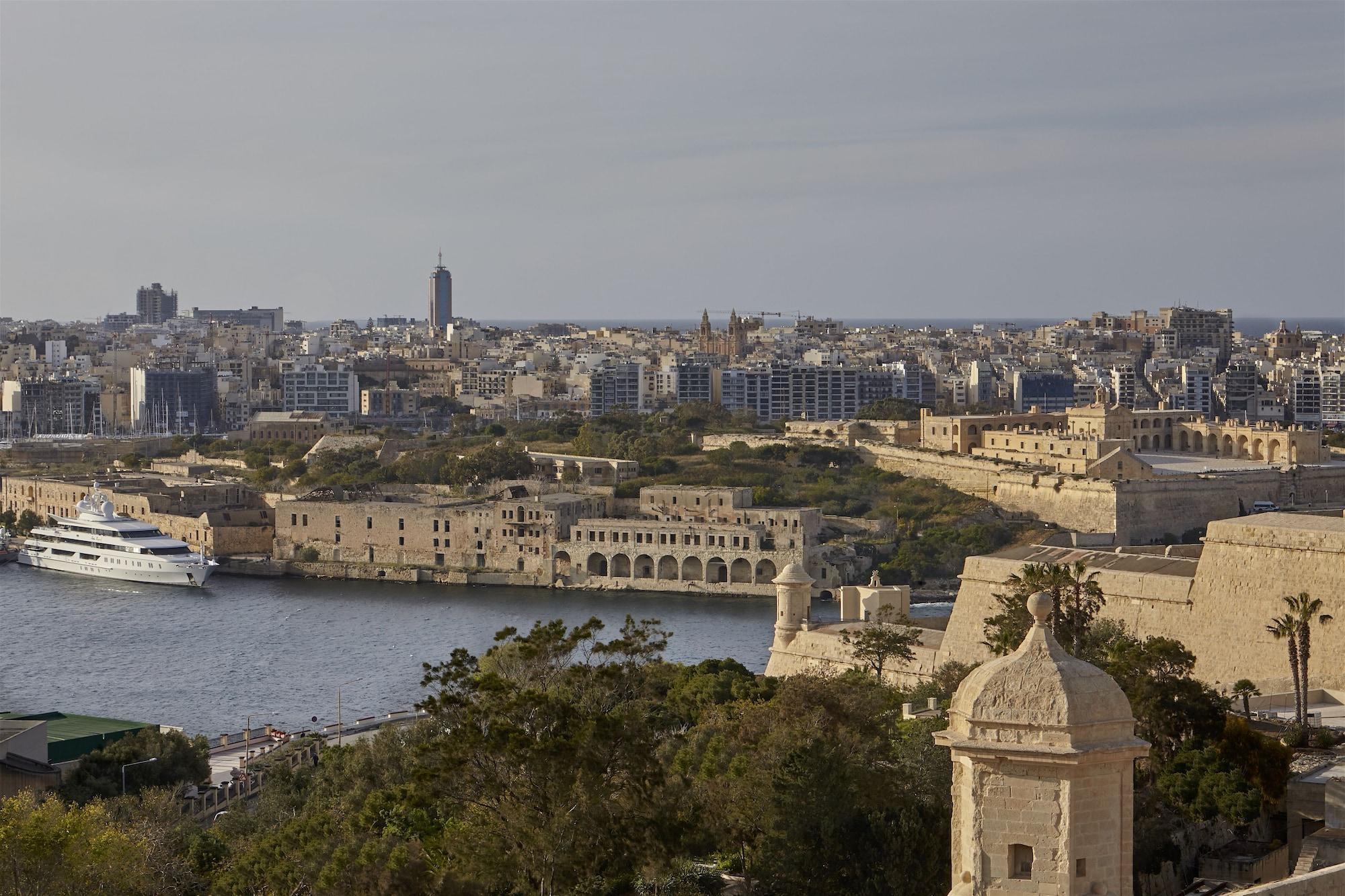 The Phoenicia Malta Floriana Exterior photo View of Valletta from Fort St Lucian