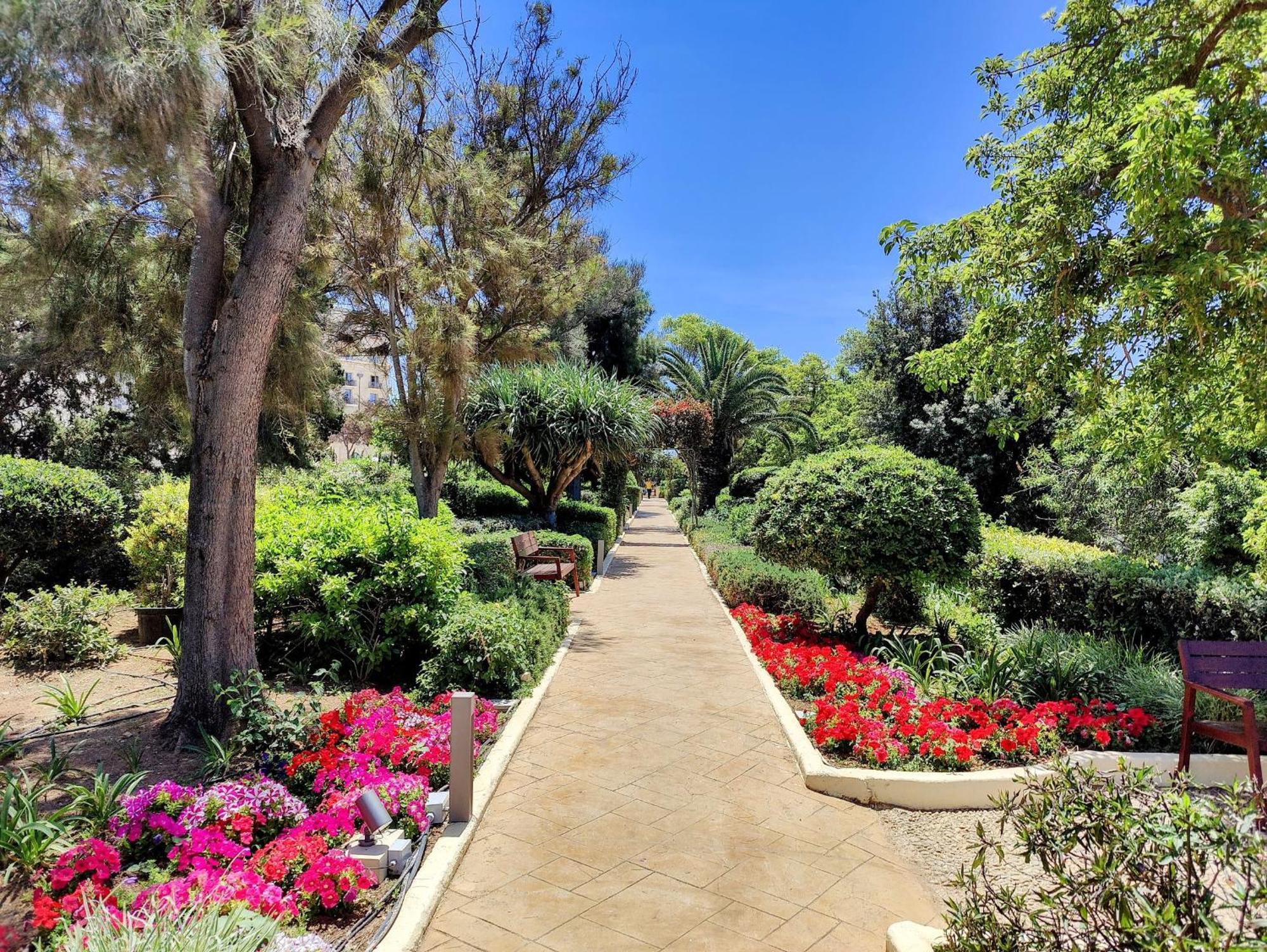 The Phoenicia Malta Floriana Exterior photo The gardens of the Villa Paternò.
