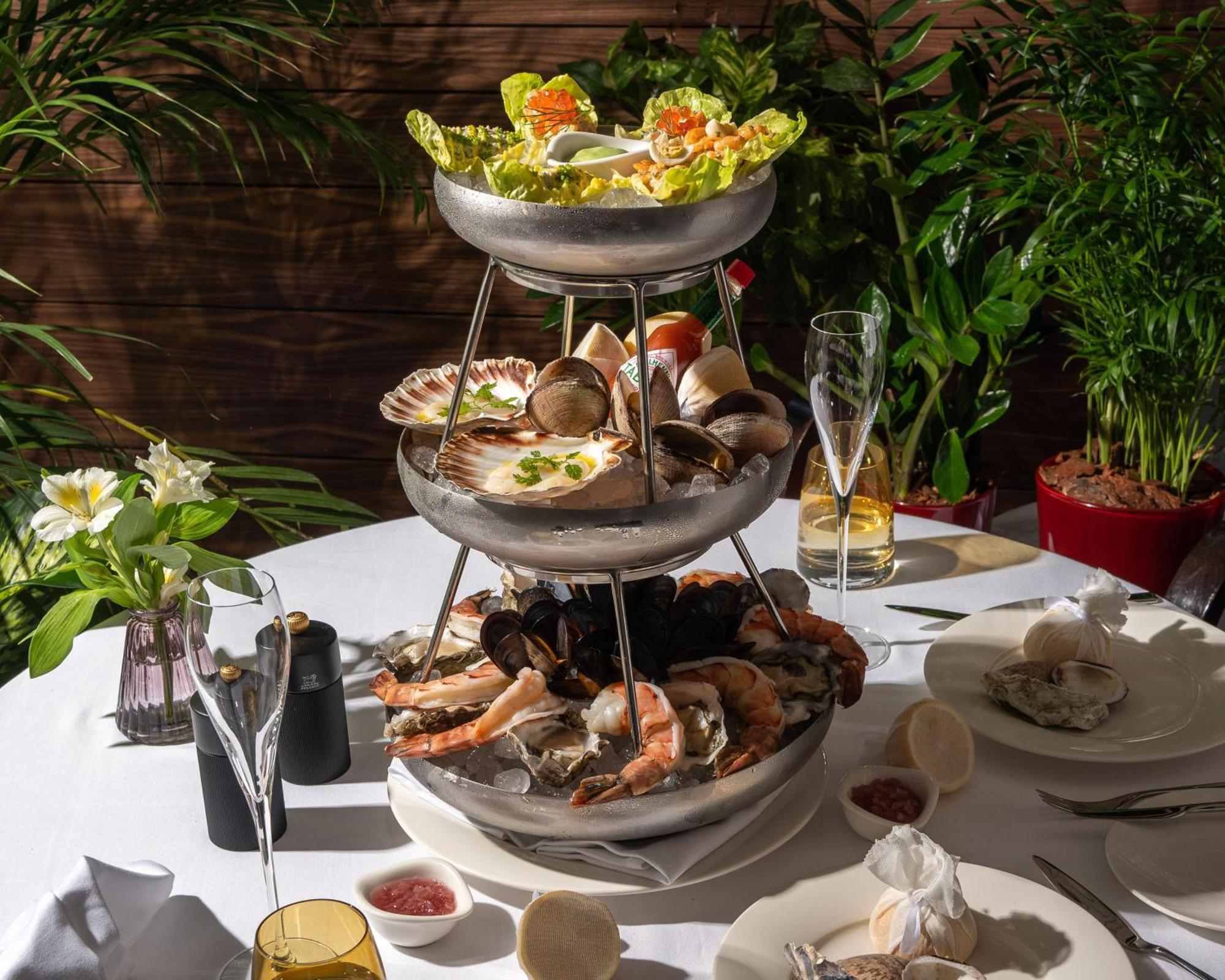 The Phoenicia Malta Floriana Exterior photo Seafood tower