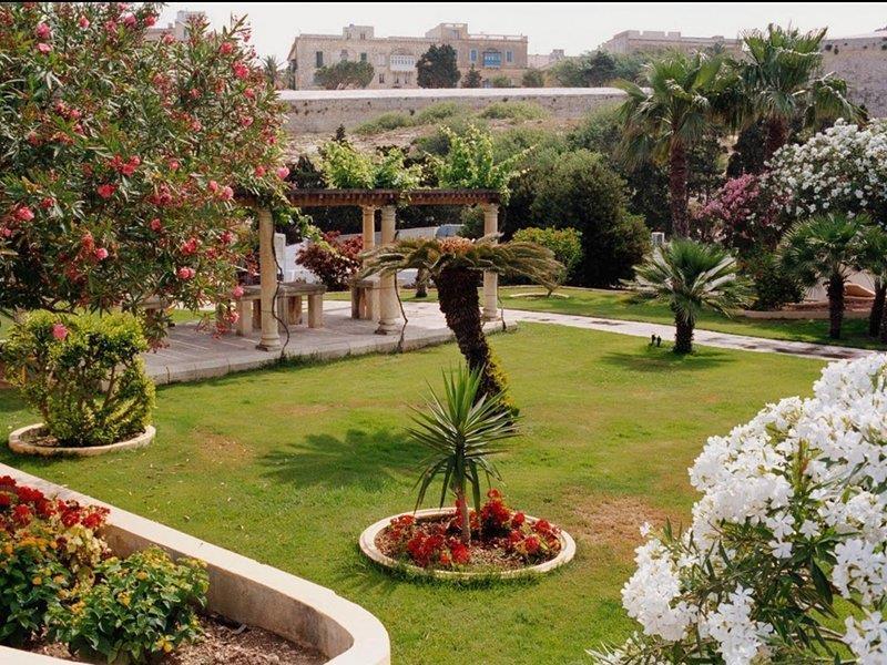 The Phoenicia Malta Floriana Facilities photo The garden of the university