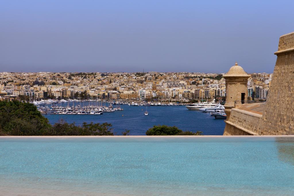 The Phoenicia Malta Floriana Exterior photo View of the harbour