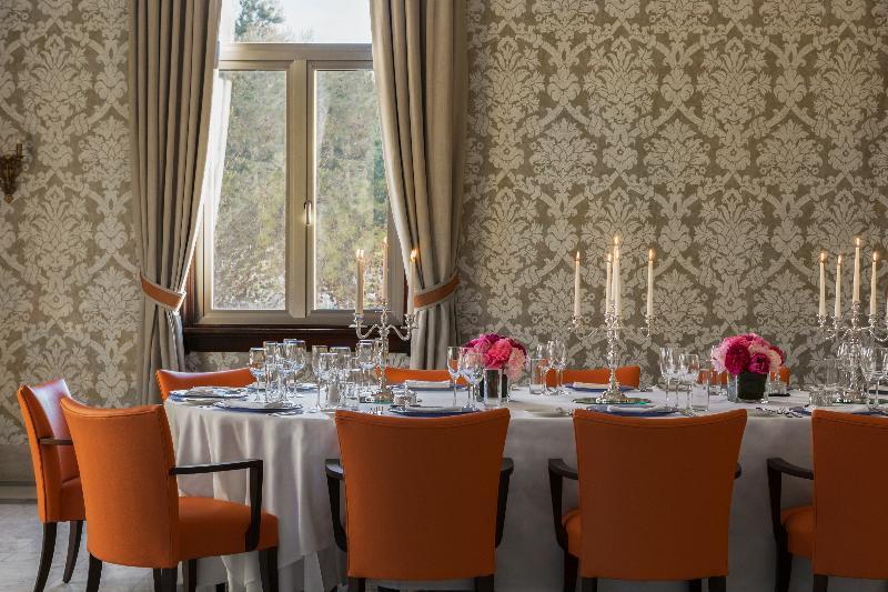 The Phoenicia Malta Floriana Exterior photo The dining room